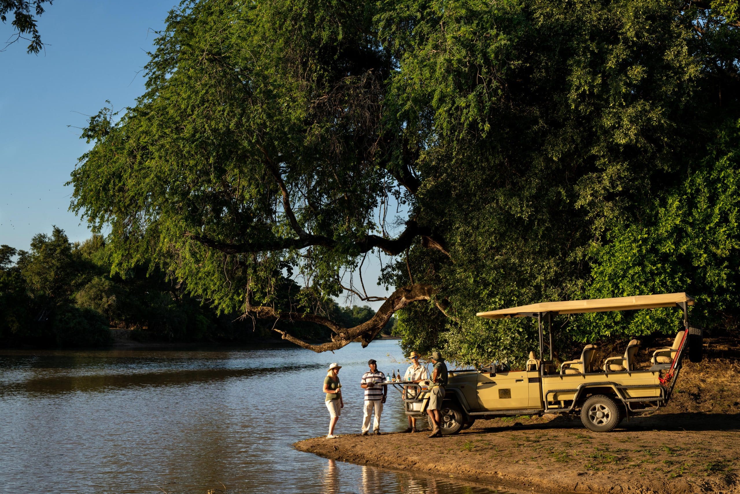 Mana River Camp — sezione introduzione