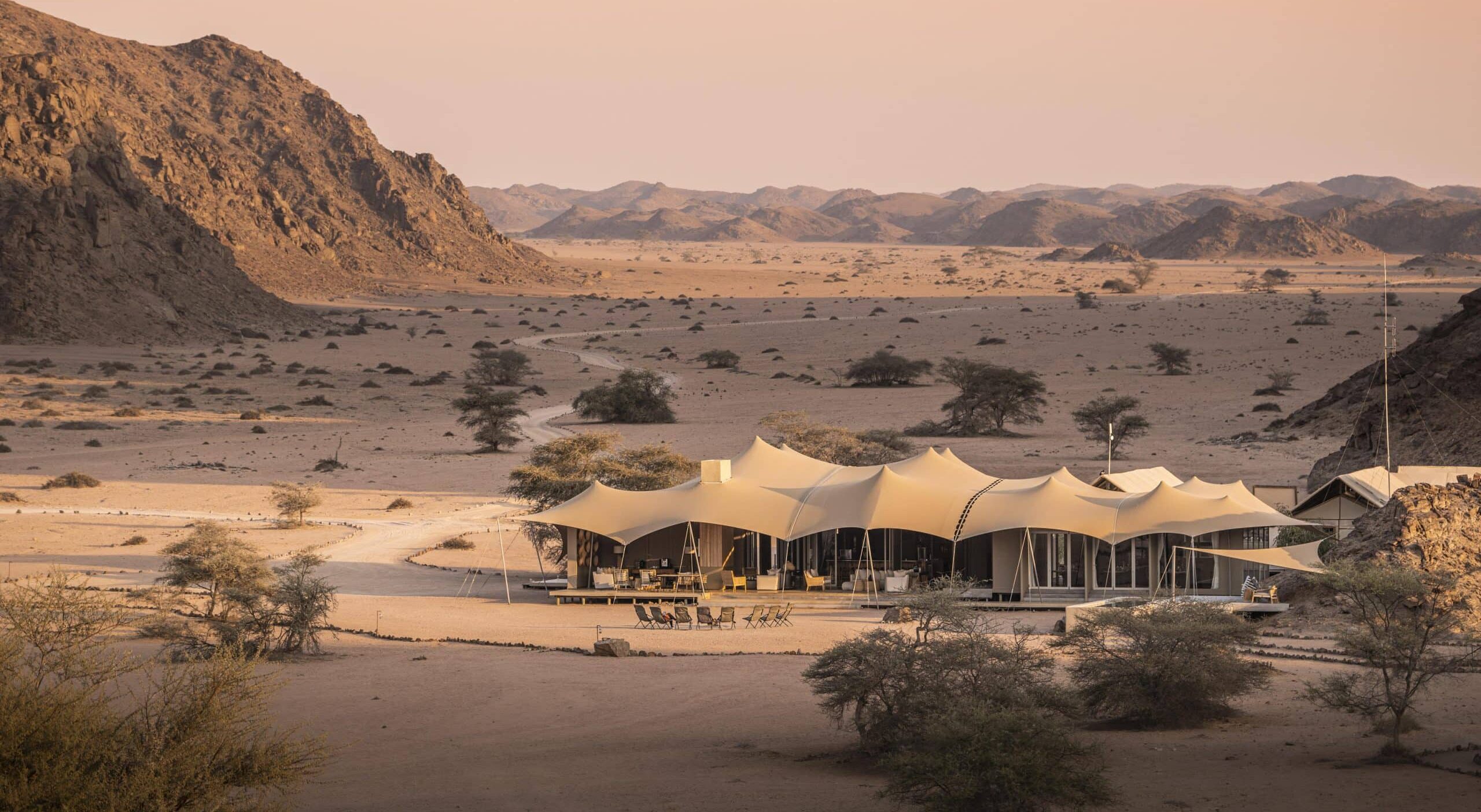 Wilderness Hoanib Skeleton Coast Camp — foto principale